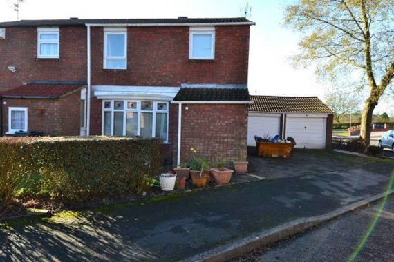 3 Bedroom End of Ter...